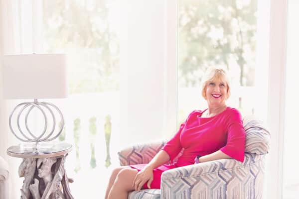 Freya Robbins, Mediator And Certified Divorce Financial Planner in a living room setting